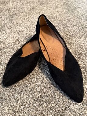 Maurices Black Suede Slip On Flat Shoes Size 10 Tia pointed toe shoe women foot